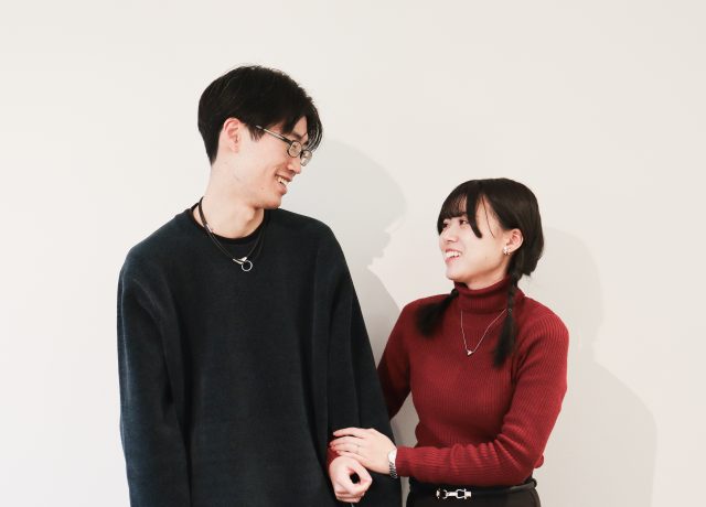 肩を並べて